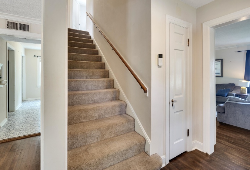 59 ASHLAWN RD, Memphis, Tennessee 38112, 3 Bedrooms Bedrooms, 7 Rooms Rooms,1.1 BathroomsBathrooms,Residential,For Sale,ASHLAWN,10219475