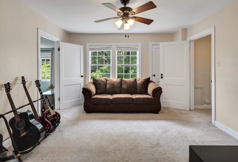 59 ASHLAWN RD, Memphis, Tennessee 38112, 3 Bedrooms Bedrooms, 7 Rooms Rooms,1.1 BathroomsBathrooms,Residential,For Sale,ASHLAWN,10219475