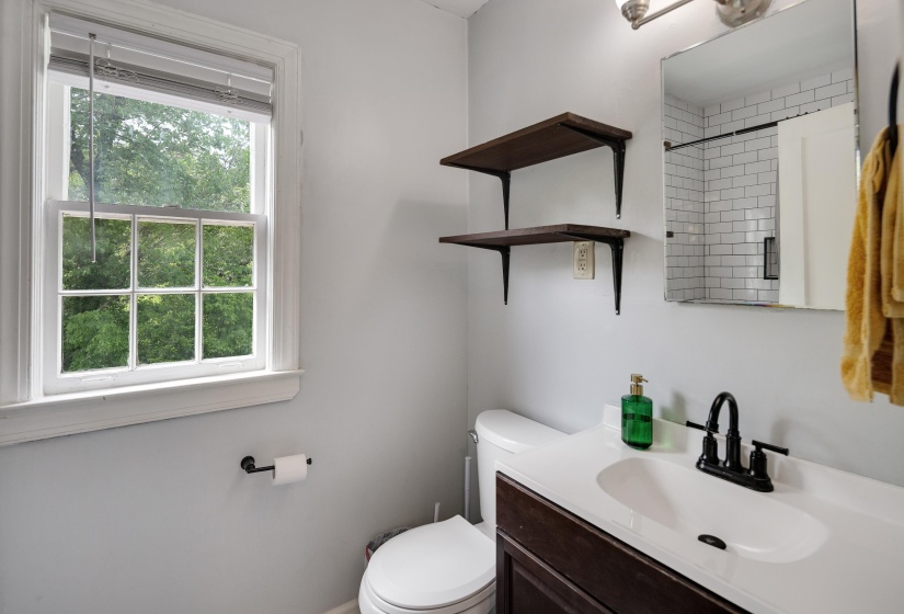 59 ASHLAWN RD, Memphis, Tennessee 38112, 3 Bedrooms Bedrooms, 7 Rooms Rooms,1.1 BathroomsBathrooms,Residential,For Sale,ASHLAWN,10219475