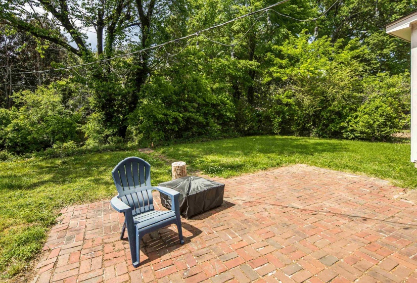 59 ASHLAWN RD, Memphis, Tennessee 38112, 3 Bedrooms Bedrooms, 7 Rooms Rooms,1.1 BathroomsBathrooms,Residential,For Sale,ASHLAWN,10219475
