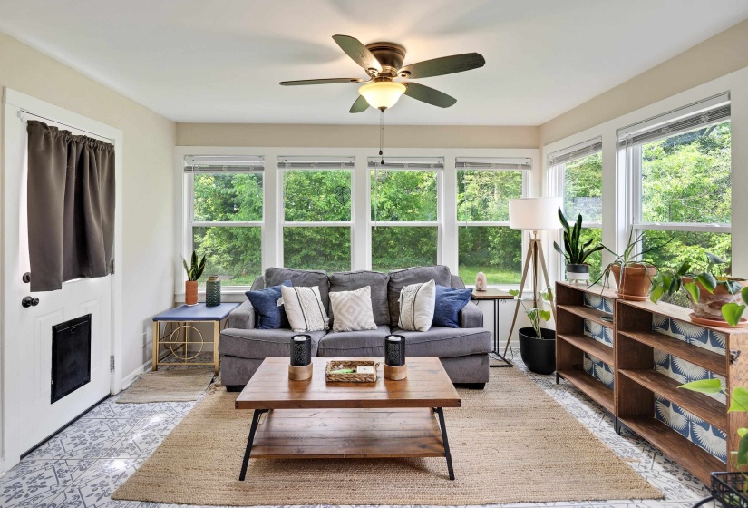 59 ASHLAWN RD, Memphis, Tennessee 38112, 3 Bedrooms Bedrooms, 7 Rooms Rooms,1.1 BathroomsBathrooms,Residential,For Sale,ASHLAWN,10219475