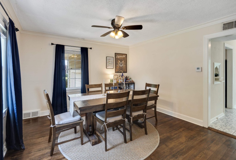 59 ASHLAWN RD, Memphis, Tennessee 38112, 3 Bedrooms Bedrooms, 7 Rooms Rooms,1.1 BathroomsBathrooms,Residential,For Sale,ASHLAWN,10219475