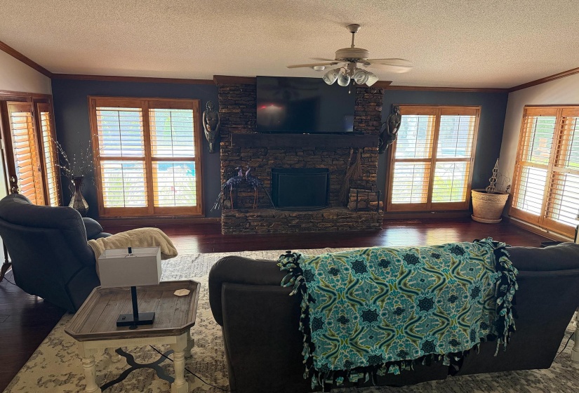 1765 NOTTINGHAM DR, Southaven, Mississippi 38671, 6 Bedroom Bedrooms, 14 Room Rooms,6.1 BathroomBathrooms,Residential,For Sale,NOTTINGHAM,0,10219480