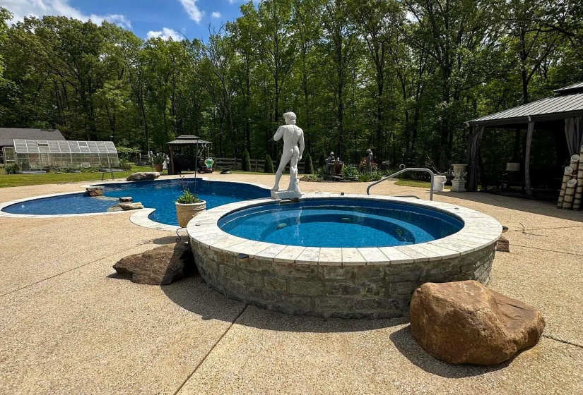 1765 NOTTINGHAM DR, Southaven, Mississippi 38671, 6 Bedroom Bedrooms, 14 Room Rooms,6.1 BathroomBathrooms,Residential,For Sale,NOTTINGHAM,0,10219480
