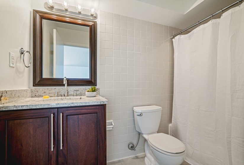 335 RIVERBLUFF PL, Memphis, Tennessee 38103, 2 Bedroom Bedrooms, 5 Room Rooms,2.1 BathroomBathrooms,Residential,For Sale,RIVERBLUFF,0,10219482
