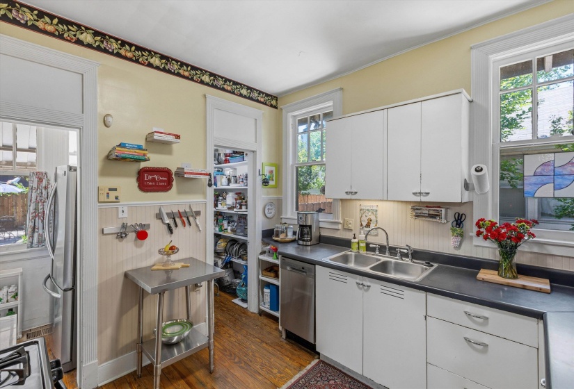 2265 EVELYN AVE, Memphis, Tennessee 38104, 3 Bedrooms Bedrooms, 7 Rooms Rooms,1.1 BathroomsBathrooms,Residential,For Sale,EVELYN,10219486