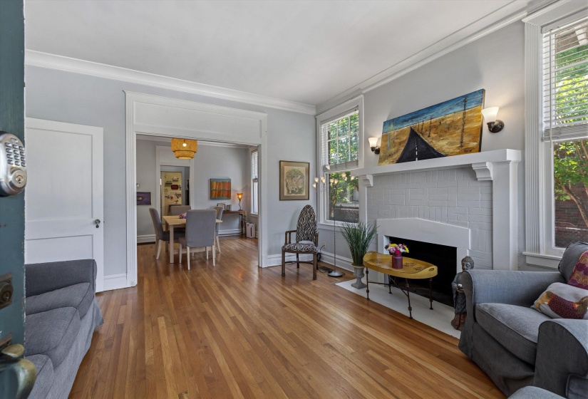 Decorative fireplace