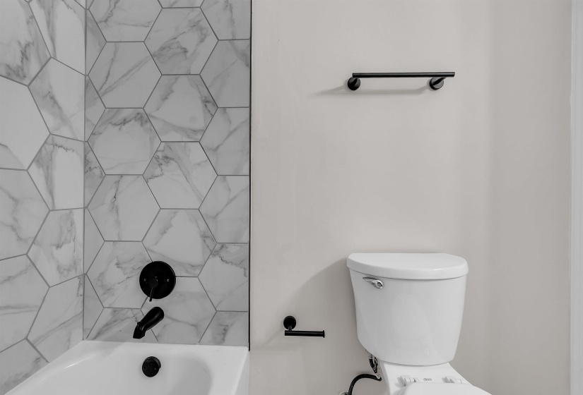 6429 BARDSTOWN RD RD, Bartlett, Tennessee 38134, 4 Bedrooms Bedrooms, 5 Rooms Rooms,2 BathroomsBathrooms,Residential,For Sale,BARDSTOWN RD,10219487