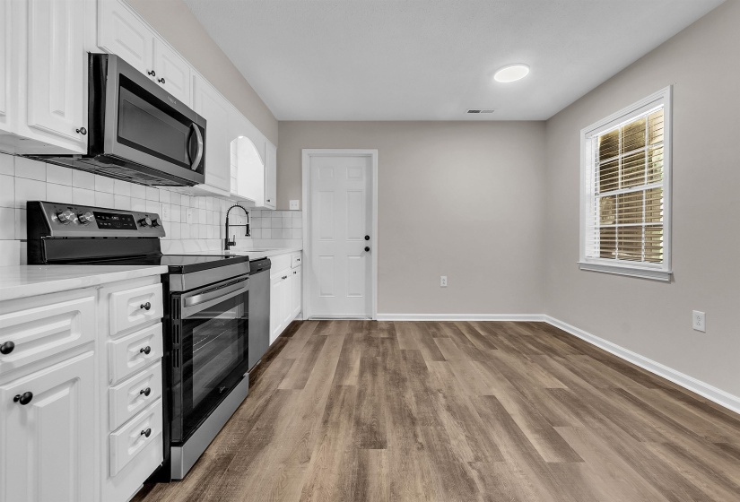 6429 BARDSTOWN RD RD, Bartlett, Tennessee 38134, 4 Bedrooms Bedrooms, 5 Rooms Rooms,2 BathroomsBathrooms,Residential,For Sale,BARDSTOWN RD,10219487