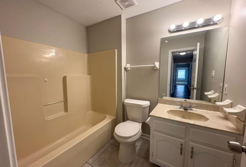 3995 BRITAIN CV, Unincorporated, Tennessee 38135, 3 Bedrooms Bedrooms, 6 Rooms Rooms,2 BathroomsBathrooms,Residential,For Sale,BRITAIN,10219493