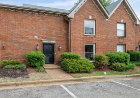 1040 PARK COURT DR, Memphis, Tennessee 38119, 3 Bedrooms Bedrooms, 6 Rooms Rooms,2.1 BathroomsBathrooms,Residential,For Sale,PARK COURT,10219500