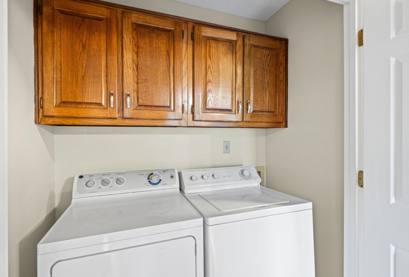 1040 PARK COURT DR, Memphis, Tennessee 38119, 3 Bedrooms Bedrooms, 6 Rooms Rooms,2.1 BathroomsBathrooms,Residential,For Sale,PARK COURT,10219500