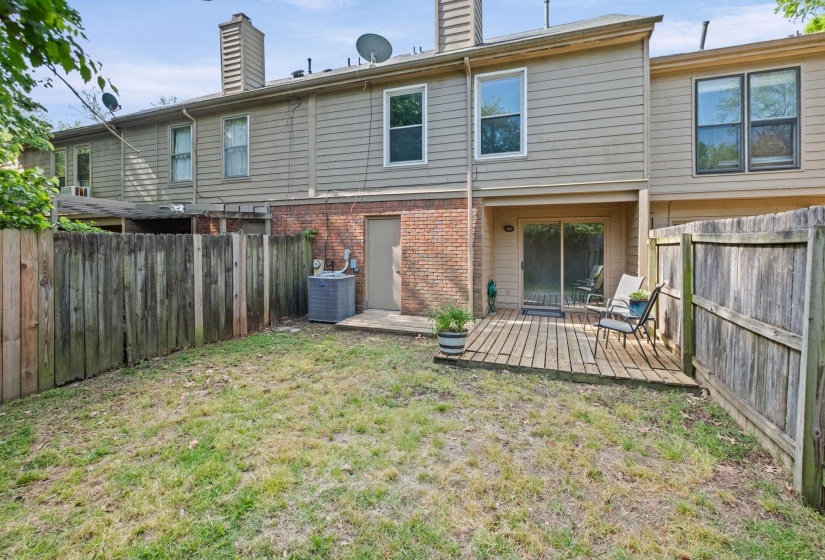 1040 PARK COURT DR, Memphis, Tennessee 38119, 3 Bedrooms Bedrooms, 6 Rooms Rooms,2.1 BathroomsBathrooms,Residential,For Sale,PARK COURT,10219500