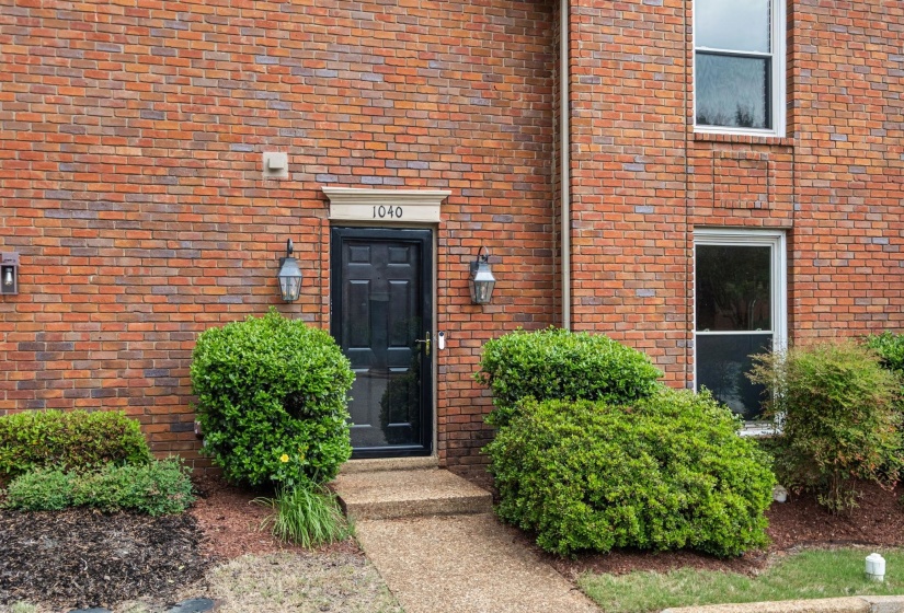 1040 PARK COURT DR, Memphis, Tennessee 38119, 3 Bedrooms Bedrooms, 6 Rooms Rooms,2.1 BathroomsBathrooms,Residential,For Sale,PARK COURT,10219500