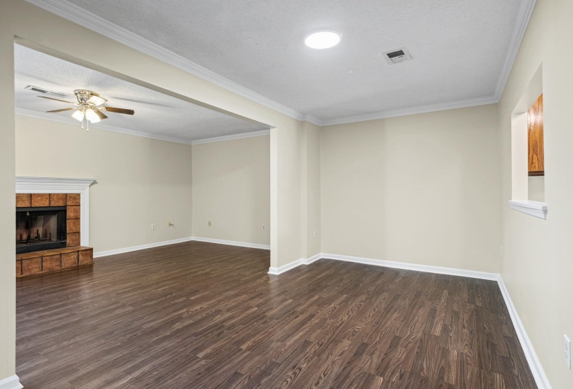 1040 PARK COURT DR, Memphis, Tennessee 38119, 3 Bedrooms Bedrooms, 6 Rooms Rooms,2.1 BathroomsBathrooms,Residential,For Sale,PARK COURT,10219500