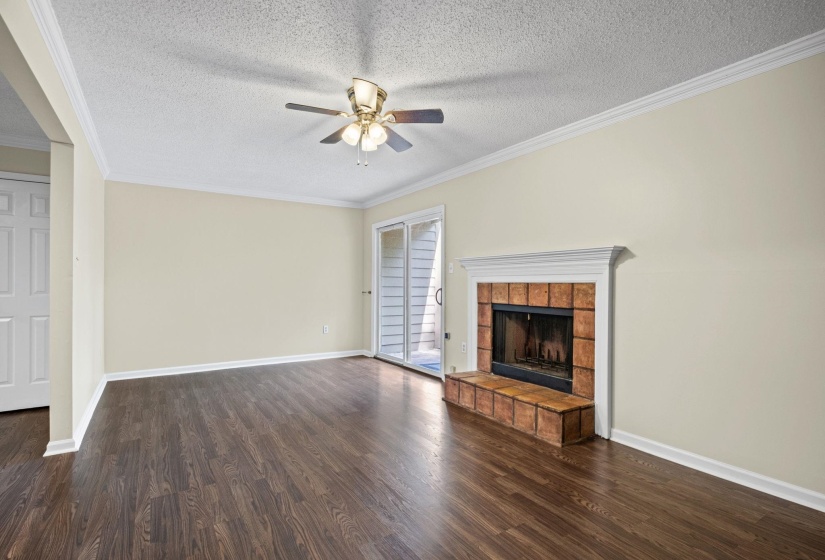 1040 PARK COURT DR, Memphis, Tennessee 38119, 3 Bedrooms Bedrooms, 6 Rooms Rooms,2.1 BathroomsBathrooms,Residential,For Sale,PARK COURT,10219500