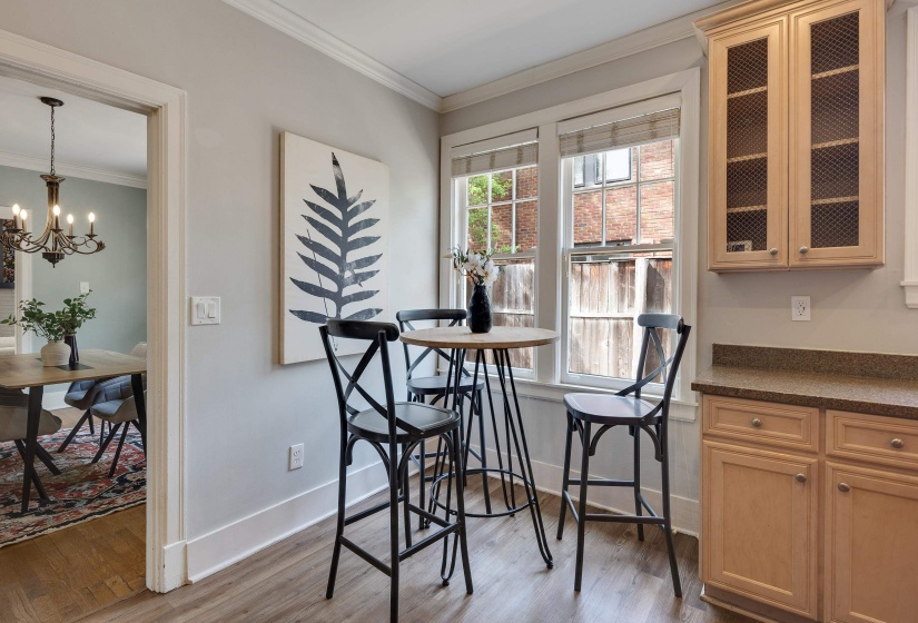 176 CRESTMERE PL, Memphis, Tennessee 38112, 2 Bedrooms Bedrooms, 6 Rooms Rooms,2 BathroomsBathrooms,Residential,For Sale,CRESTMERE,10219503