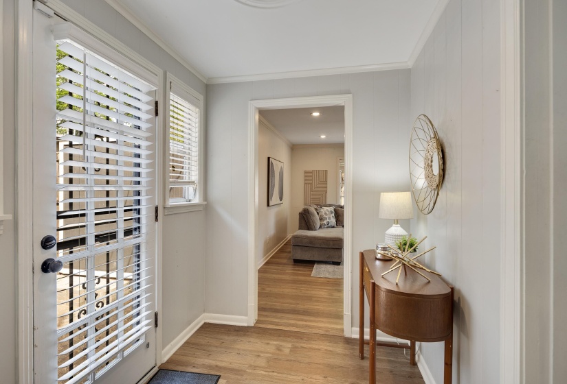 176 CRESTMERE PL, Memphis, Tennessee 38112, 2 Bedrooms Bedrooms, 6 Rooms Rooms,2 BathroomsBathrooms,Residential,For Sale,CRESTMERE,10219503