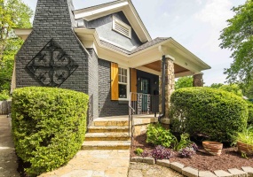 176 CRESTMERE PL, Memphis, Tennessee 38112, 2 Bedrooms Bedrooms, 6 Rooms Rooms,2 BathroomsBathrooms,Residential,For Sale,CRESTMERE,10219503