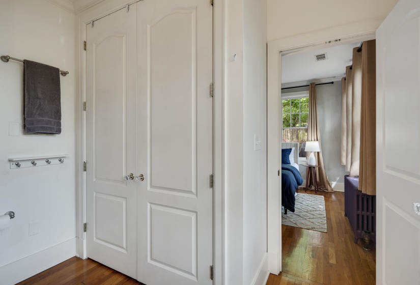 176 CRESTMERE PL, Memphis, Tennessee 38112, 2 Bedrooms Bedrooms, 6 Rooms Rooms,2 BathroomsBathrooms,Residential,For Sale,CRESTMERE,10219503