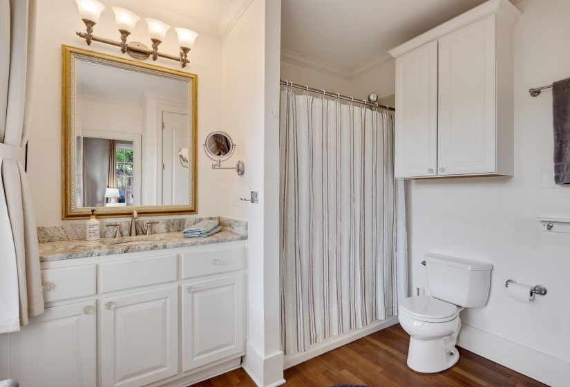 176 CRESTMERE PL, Memphis, Tennessee 38112, 2 Bedrooms Bedrooms, 6 Rooms Rooms,2 BathroomsBathrooms,Residential,For Sale,CRESTMERE,10219503