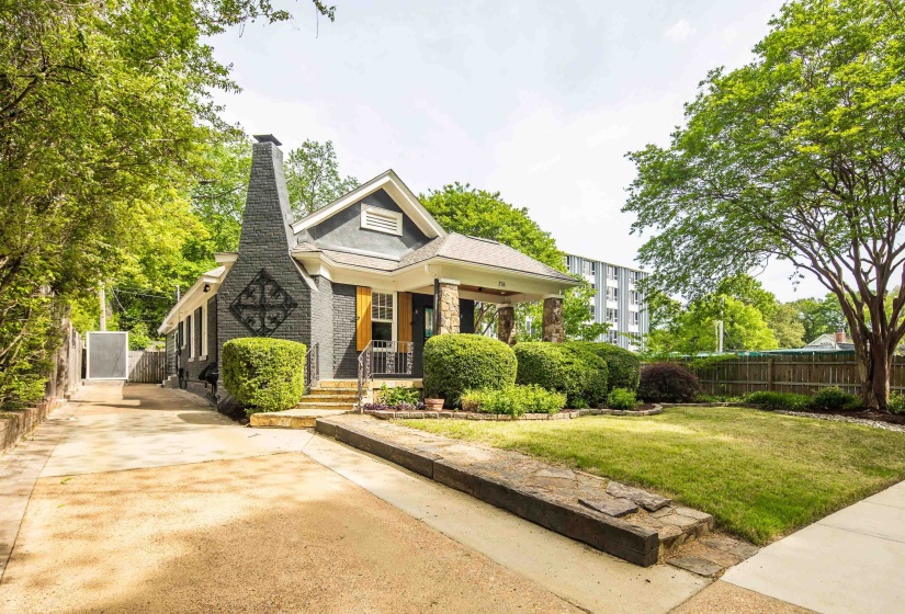 176 CRESTMERE PL, Memphis, Tennessee 38112, 2 Bedrooms Bedrooms, 6 Rooms Rooms,2 BathroomsBathrooms,Residential,For Sale,CRESTMERE,10219503