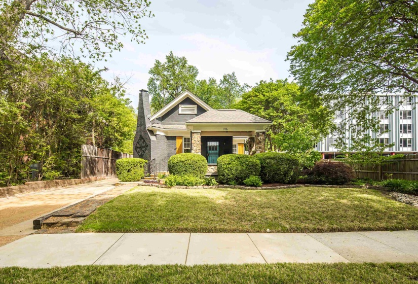 176 CRESTMERE PL, Memphis, Tennessee 38112, 2 Bedrooms Bedrooms, 6 Rooms Rooms,2 BathroomsBathrooms,Residential,For Sale,CRESTMERE,10219503