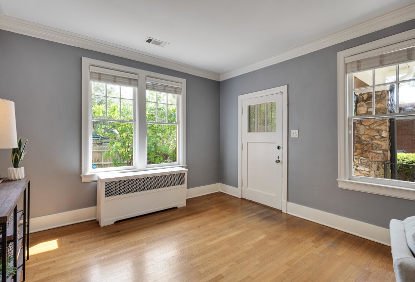 176 CRESTMERE PL, Memphis, Tennessee 38112, 2 Bedrooms Bedrooms, 6 Rooms Rooms,2 BathroomsBathrooms,Residential,For Sale,CRESTMERE,10219503