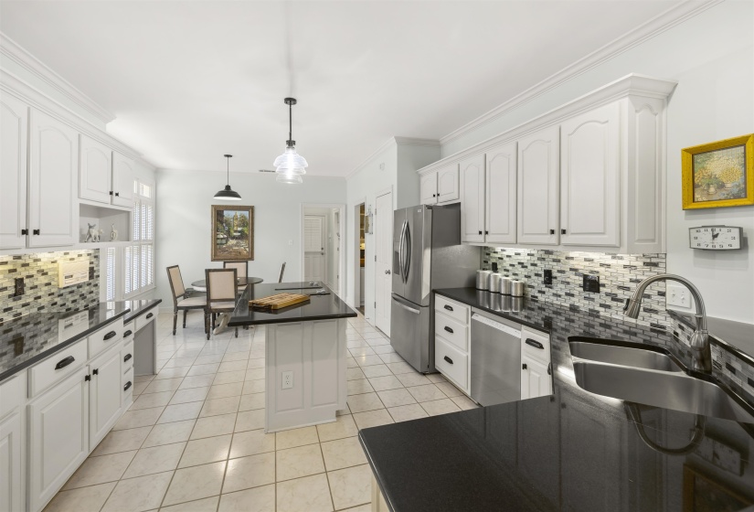 2142 LAKE PAGE DR, Collierville, Tennessee 38017, 4 Bedrooms Bedrooms, 9 Rooms Rooms,3.1 BathroomsBathrooms,Residential,For Sale,LAKE PAGE,10219509