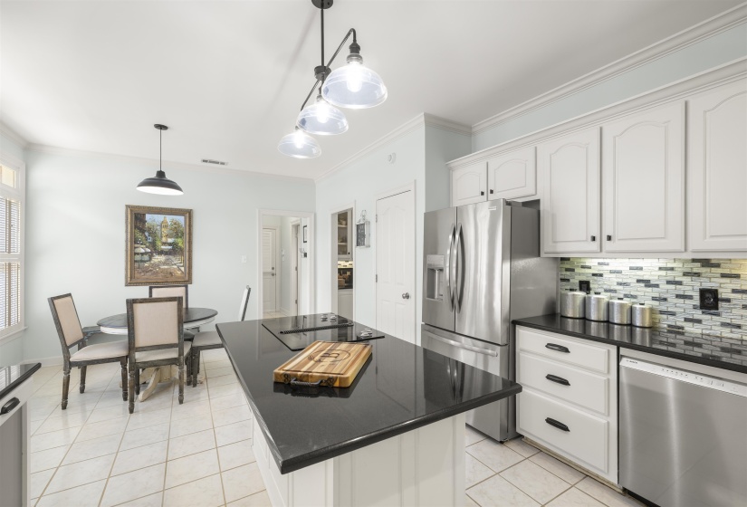 2142 LAKE PAGE DR, Collierville, Tennessee 38017, 4 Bedrooms Bedrooms, 9 Rooms Rooms,3.1 BathroomsBathrooms,Residential,For Sale,LAKE PAGE,10219509