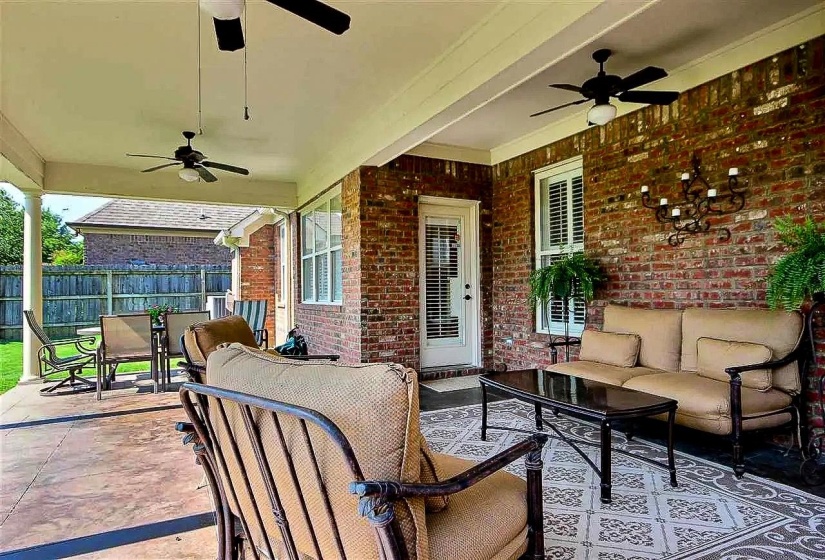 158 PORTER RUN DR, Collierville, Tennessee 38017, 4 Bedrooms Bedrooms, 8 Rooms Rooms,2.1 BathroomsBathrooms,Rental Properties,For Sale,PORTER RUN,10219567