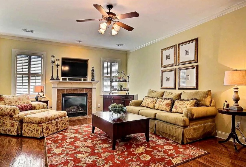 158 PORTER RUN DR, Collierville, Tennessee 38017, 4 Bedrooms Bedrooms, 8 Rooms Rooms,2.1 BathroomsBathrooms,Rental Properties,For Sale,PORTER RUN,10219567