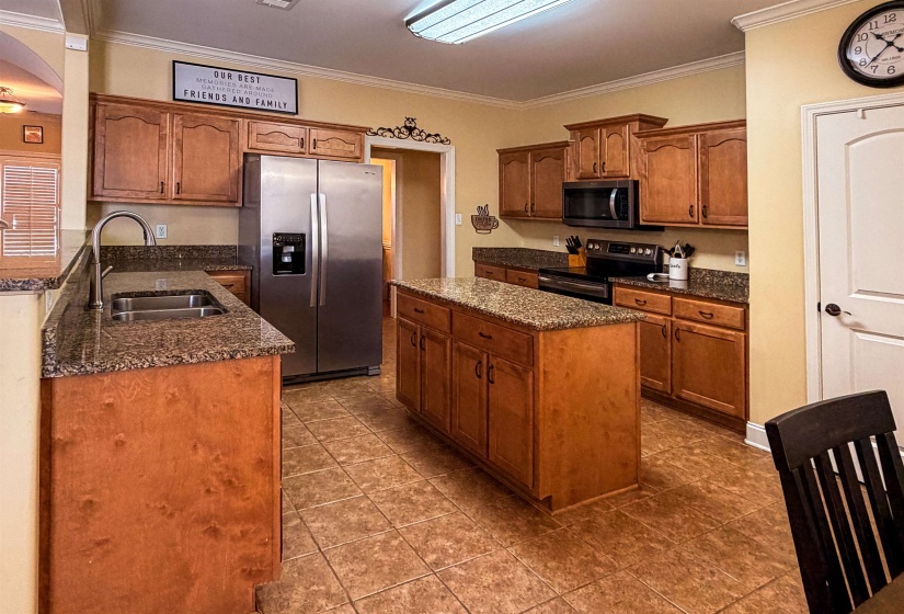 158 PORTER RUN DR, Collierville, Tennessee 38017, 4 Bedrooms Bedrooms, 8 Rooms Rooms,2.1 BathroomsBathrooms,Rental Properties,For Sale,PORTER RUN,10219567