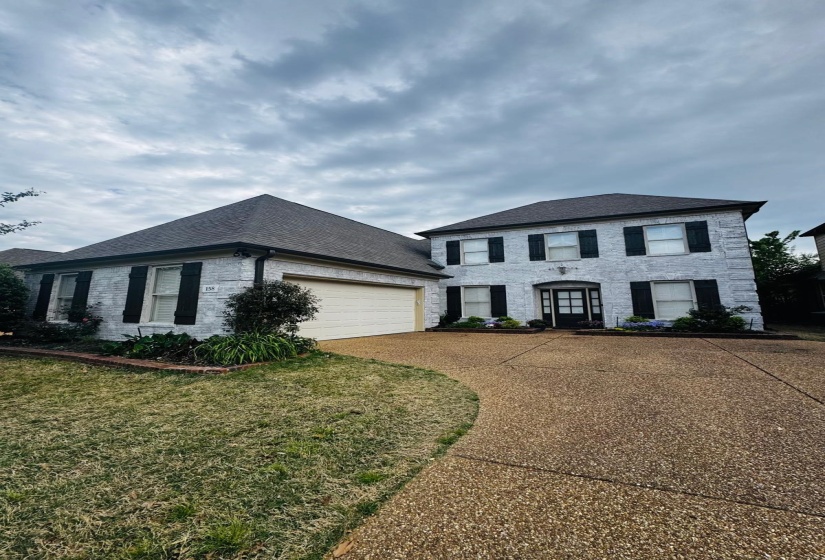 158 PORTER RUN DR, Collierville, Tennessee 38017, 4 Bedrooms Bedrooms, 8 Rooms Rooms,2.1 BathroomsBathrooms,Rental Properties,For Sale,PORTER RUN,10219567