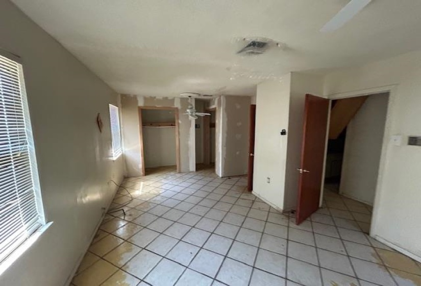 386 MCFARLAND DR, Memphis, Tennessee 38109, 3 Bedroom Bedrooms, 6 Room Rooms,2 BathroomBathrooms,Residential,For Sale,MCFARLAND,0,10219517