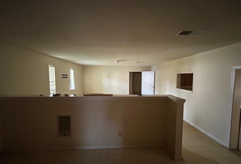 386 MCFARLAND DR, Memphis, Tennessee 38109, 3 Bedroom Bedrooms, 6 Room Rooms,2 BathroomBathrooms,Residential,For Sale,MCFARLAND,0,10219517
