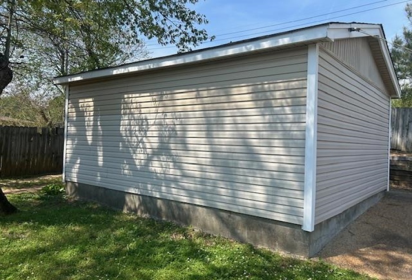 386 MCFARLAND DR, Memphis, Tennessee 38109, 3 Bedroom Bedrooms, 6 Room Rooms,2 BathroomBathrooms,Residential,For Sale,MCFARLAND,0,10219517