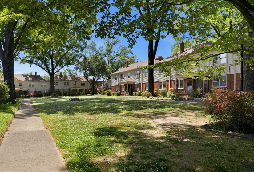 2997 WALNUT GROVE RD, Memphis, Tennessee 38111, 2 Bedroom Bedrooms, 5 Room Rooms,1 BathroomBathrooms,Residential,For Sale,WALNUT GROVE,0,10219521