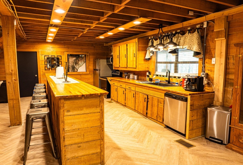 280 FIELDS RD, Dukedom, Tennessee 38226, 2 Bedroom Bedrooms, 5 Room Rooms,2 BathroomBathrooms,Residential,For Sale,FIELDS,0,10219528