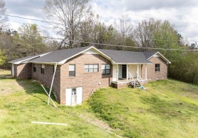1150 POCAHONTAS RD, Pocahontas, Tennessee 38061, 4 Bedrooms Bedrooms, 8 Rooms Rooms,3 BathroomsBathrooms,Residential,For Sale,POCAHONTAS,10219542