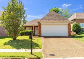 1059 CROSS MEADOW RD, Cordova, Tennessee 38018, 3 Bedrooms Bedrooms, 5 Rooms Rooms,2 BathroomsBathrooms,Residential,For Sale,CROSS MEADOW,10219572 1059 CROSS MEADOW RD, Cordova, Tennessee 38018, 3 Bedrooms Bedrooms, 5 Rooms Rooms,2 BathroomsBathrooms,Residential,For Sale,CROSS MEADOW,10219572