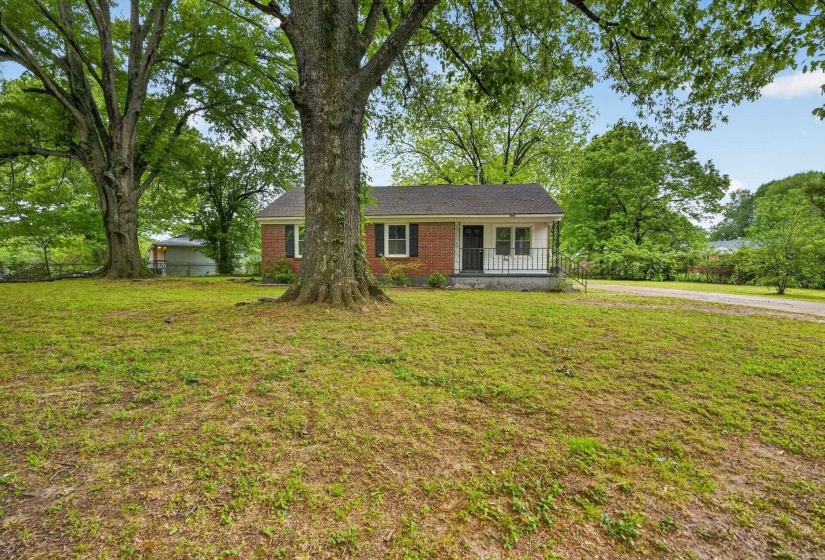 4067 GRANTHAM RD, Memphis, Tennessee 38109, 3 Bedroom Bedrooms, 6 Room Rooms,2 BathroomBathrooms,Residential,For Sale,GRANTHAM,0,10219584