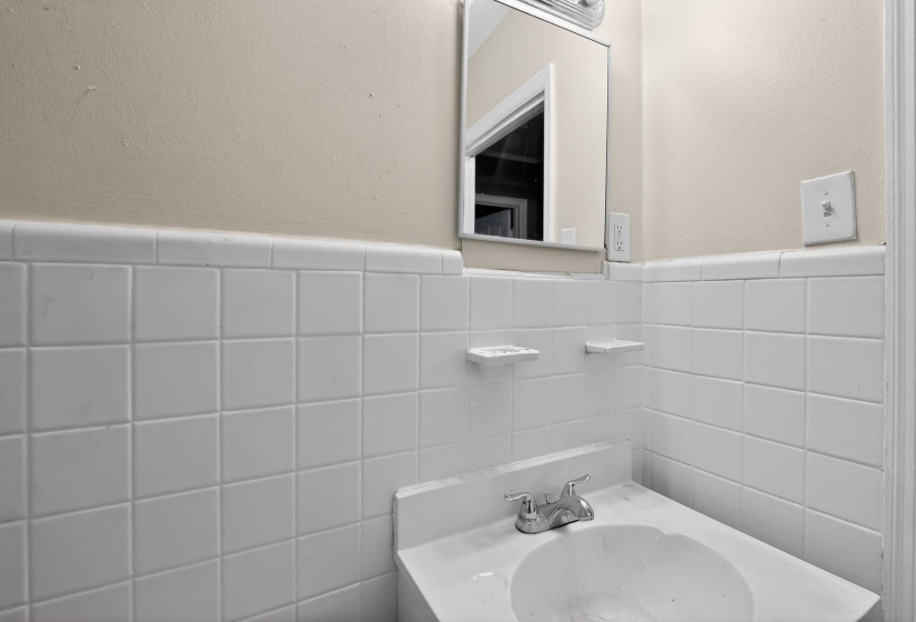 4067 GRANTHAM RD, Memphis, Tennessee 38109, 3 Bedroom Bedrooms, 6 Room Rooms,2 BathroomBathrooms,Residential,For Sale,GRANTHAM,0,10219584