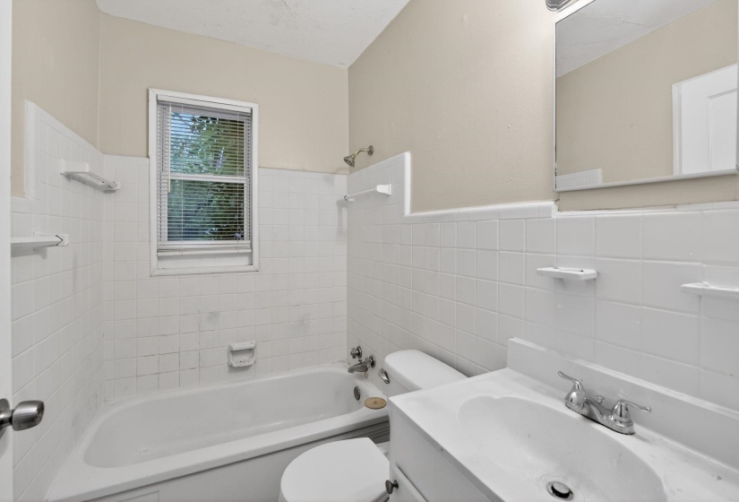 4067 GRANTHAM RD, Memphis, Tennessee 38109, 3 Bedroom Bedrooms, 6 Room Rooms,2 BathroomBathrooms,Residential,For Sale,GRANTHAM,0,10219584
