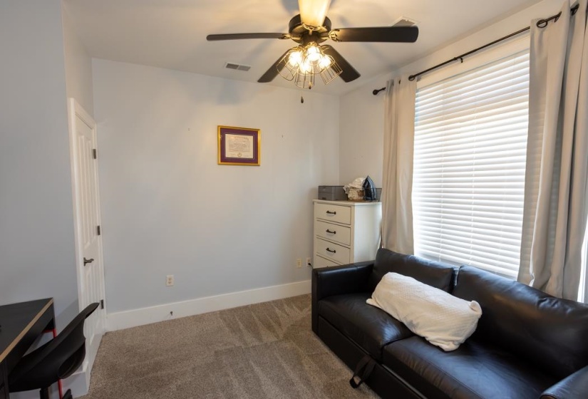 616 DENMARK DR, Memphis, Tennessee 38103, 3 Bedrooms Bedrooms, 6 Rooms Rooms,3.1 BathroomsBathrooms,Residential,For Sale,DENMARK,10219595