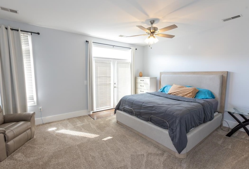 616 DENMARK DR, Memphis, Tennessee 38103, 3 Bedrooms Bedrooms, 6 Rooms Rooms,3.1 BathroomsBathrooms,Residential,For Sale,DENMARK,10219595