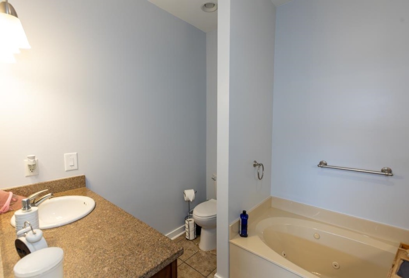 616 DENMARK DR, Memphis, Tennessee 38103, 3 Bedrooms Bedrooms, 6 Rooms Rooms,3.1 BathroomsBathrooms,Residential,For Sale,DENMARK,10219595