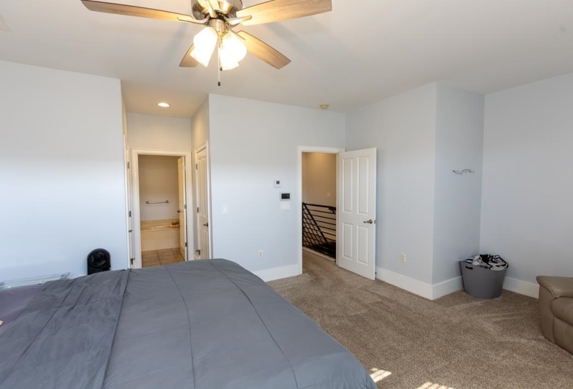 616 DENMARK DR, Memphis, Tennessee 38103, 3 Bedrooms Bedrooms, 6 Rooms Rooms,3.1 BathroomsBathrooms,Residential,For Sale,DENMARK,10219595