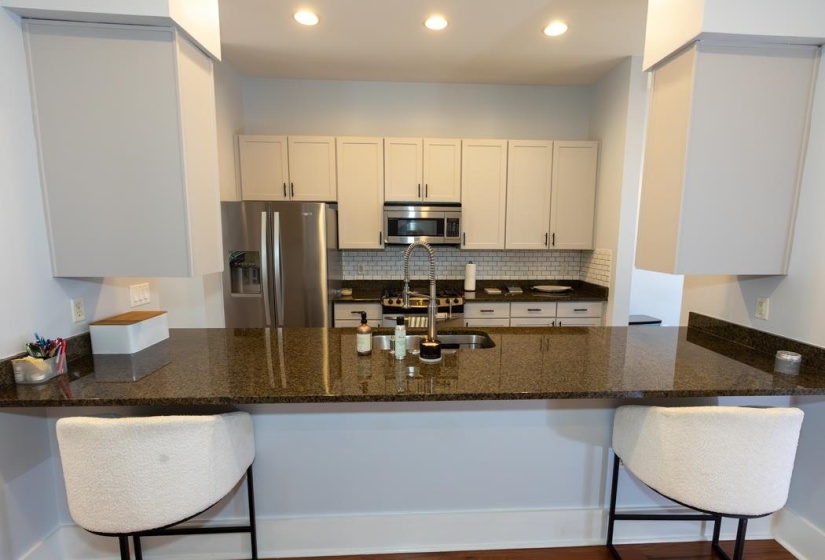 616 DENMARK DR, Memphis, Tennessee 38103, 3 Bedrooms Bedrooms, 6 Rooms Rooms,3.1 BathroomsBathrooms,Residential,For Sale,DENMARK,10219595