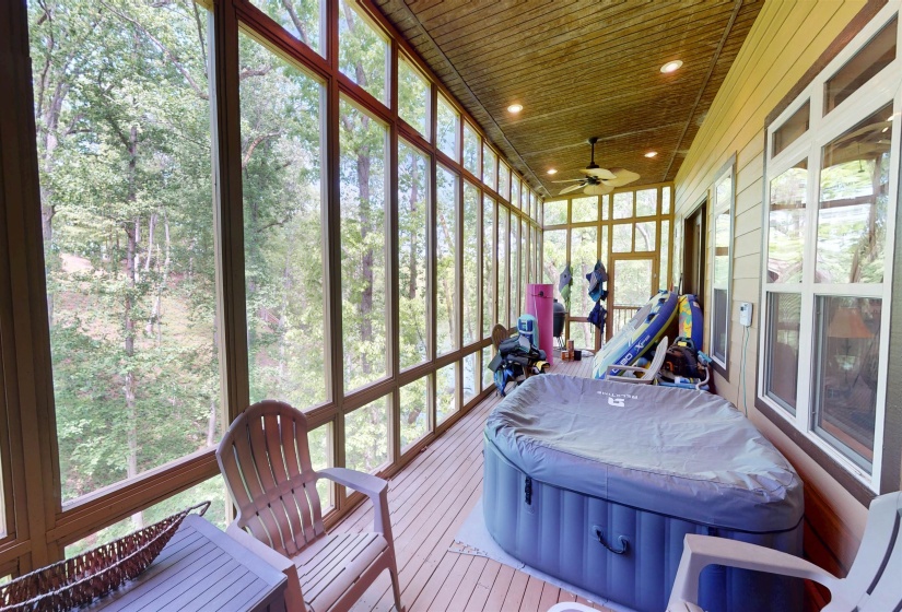 65 BOULDER RIDGE RD, Savannah, Tennessee 38372, 4 Bedroom Bedrooms, 12 Room Rooms,3.1 BathroomBathrooms,Residential,For Sale,BOULDER RIDGE,0,10219610